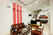 Cho thuê nhà làm VP, KD online, ở nhóm 9n Phố Vũ Tông Phan, DT 36m,4 tầng, Mt 4m, 15 Triệu,